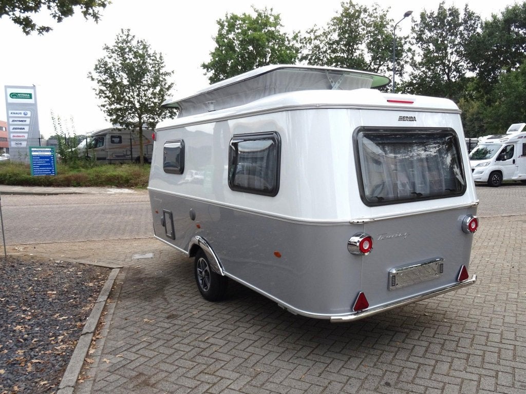 Eriba Touring 542 SALE 4.020,- voordeel, 4 tot 5 meter, 1000 - 1250 kg, Bedrijf, Kleine zit