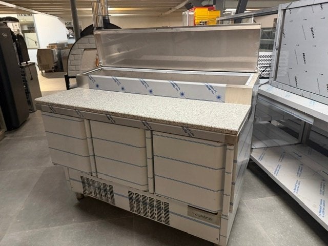 Nieuwe Pizzawerkbank Coreco met granieten blad en saladiere, Ophalen, Nieuw zonder verpakking, RVS Meubilair