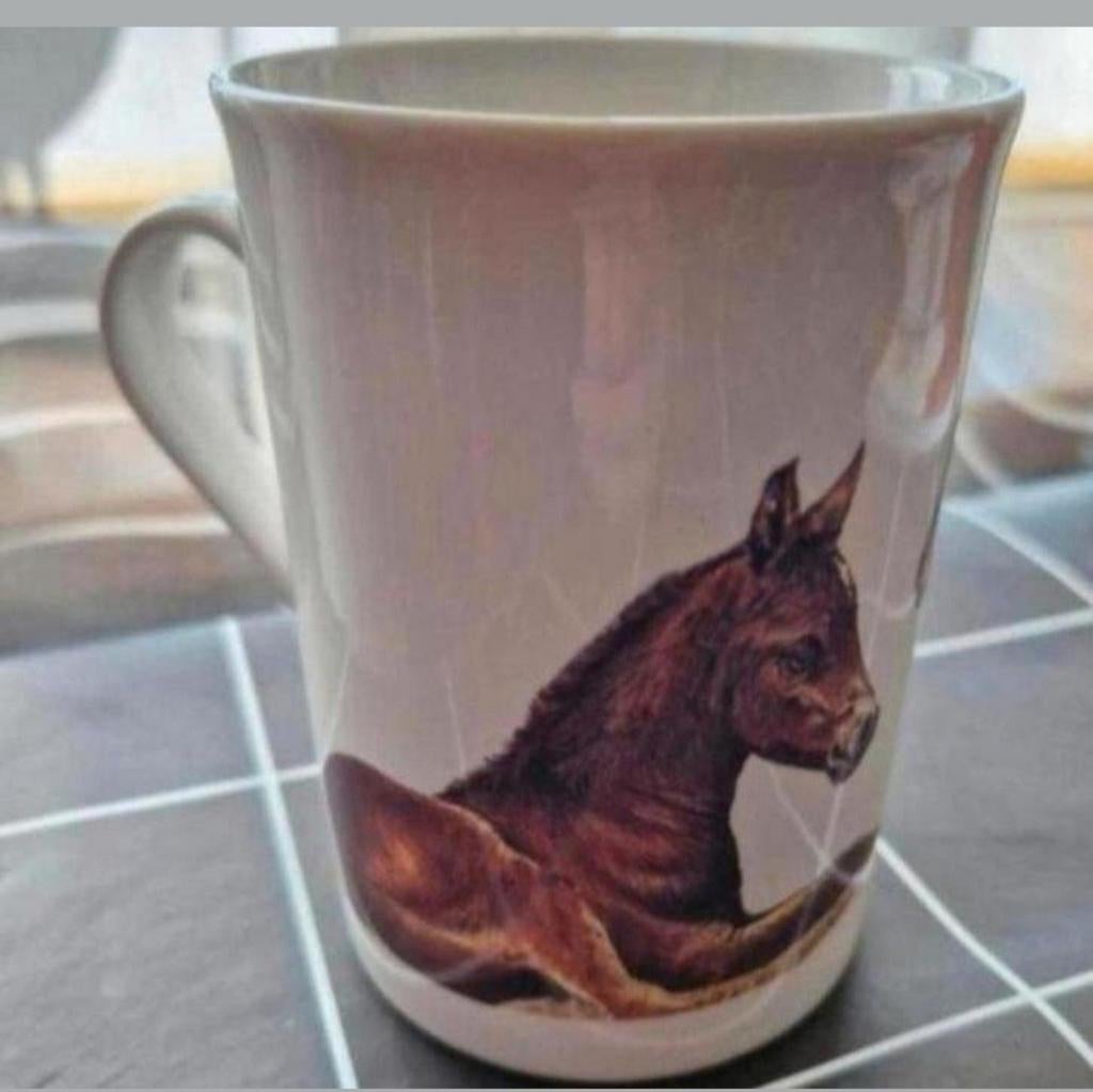 Beker met Paarden afbeeldingen, Ophalen of Verzenden, Overige stijlen, Kop(pen) en/of Schotel(s)