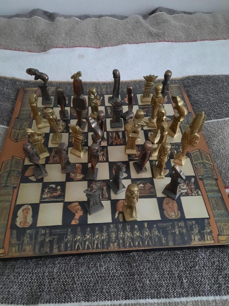 Uniek Egyptisch Schaakspel - Handgemaakte Figuren, Een of twee spelers, Ophalen of Verzenden, Nieuw