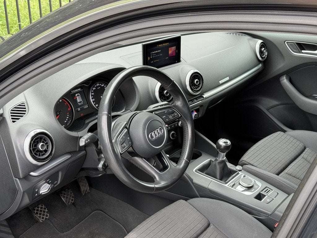 Audi A3 Sportback 1.0 TFSI Sport Lease Edition | 18 " | LED, Voorwielaandrijving, 12 maanden, Stof, Gebruikt