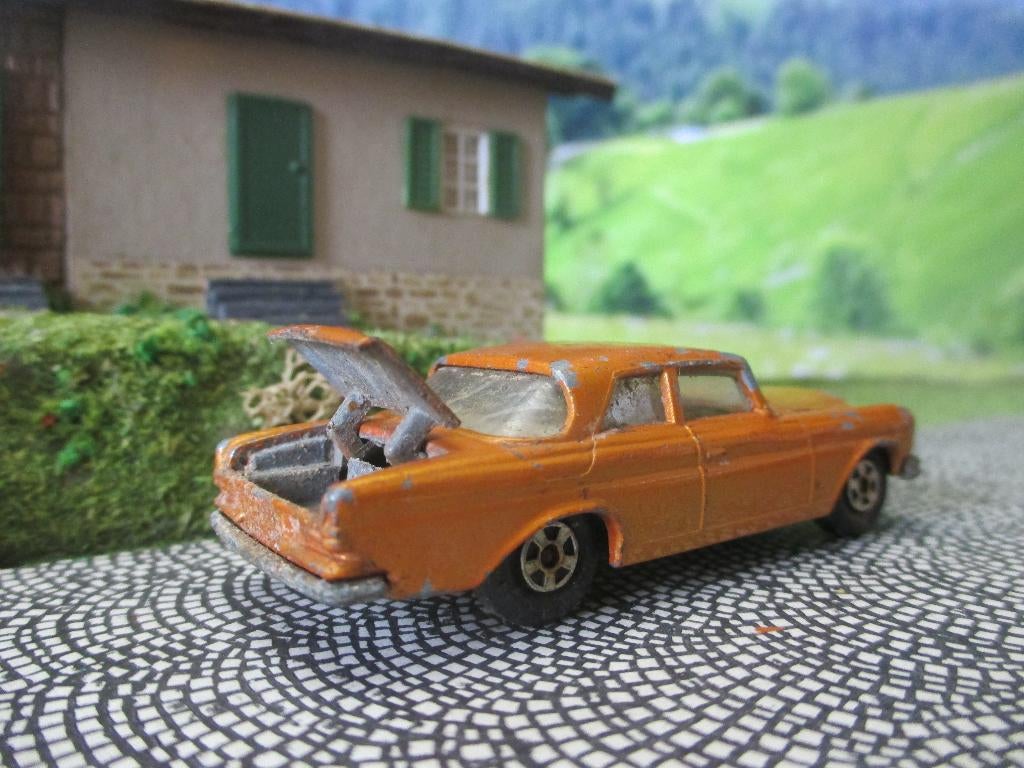 1:66 Mercedes Benz 300SE Matchbox Superfast #46 cast doors 2, Hobby en Vrije tijd, Ophalen of Verzenden, Gebruikt, Auto