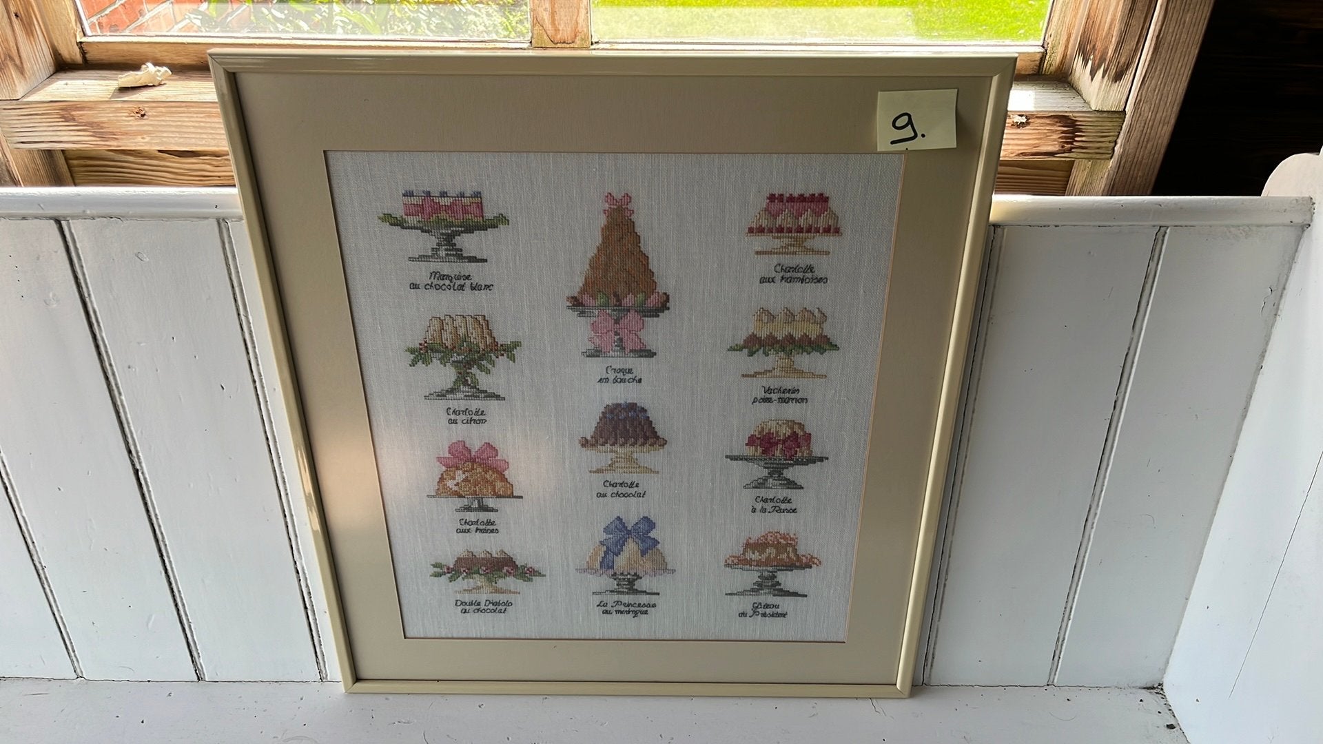 Handgemaakt borduurwerk Kruissteek nr 9 van Franse gebakjes, Ophalen of Verzenden, 50 tot 75 cm, Schilderij