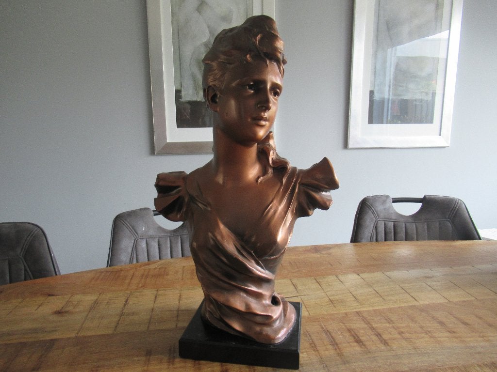 Borstbeeld van Charles Georges Coudray Austin prod 1983, Gips, Buste, Vrouw, 50 - 100 cm