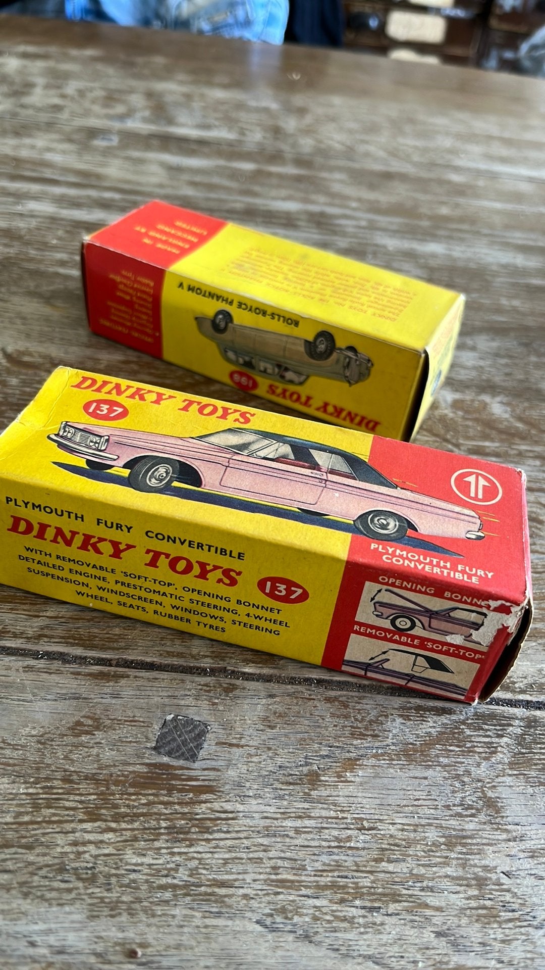 2 lege oude Dinky Toys doosjes nr.198 & 137, Ophalen of Verzenden, Zo goed als nieuw, Auto, Dinky Toys