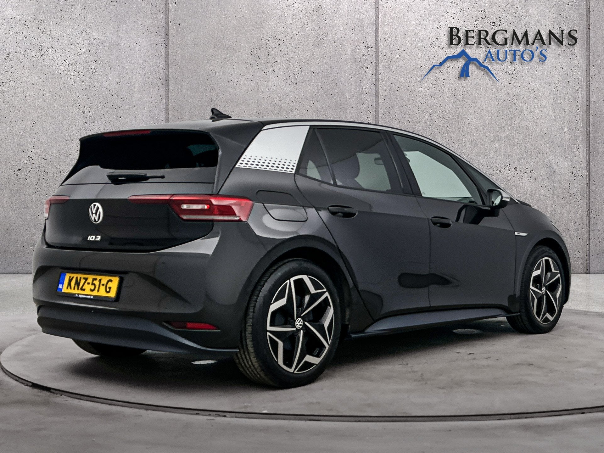 Volkswagen ID.3 First 58 kWh // ADAPTIVE CRUISE // STOEL + S, Automaat, Gebruikt, Zwart, 204 pk
