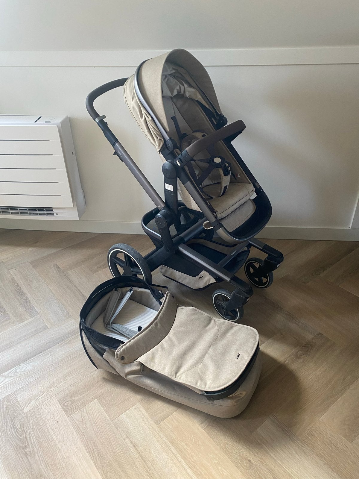 Foto 2 van Joolz Day+ Combiwagen met Reiswieg - Beige, Gebruikt