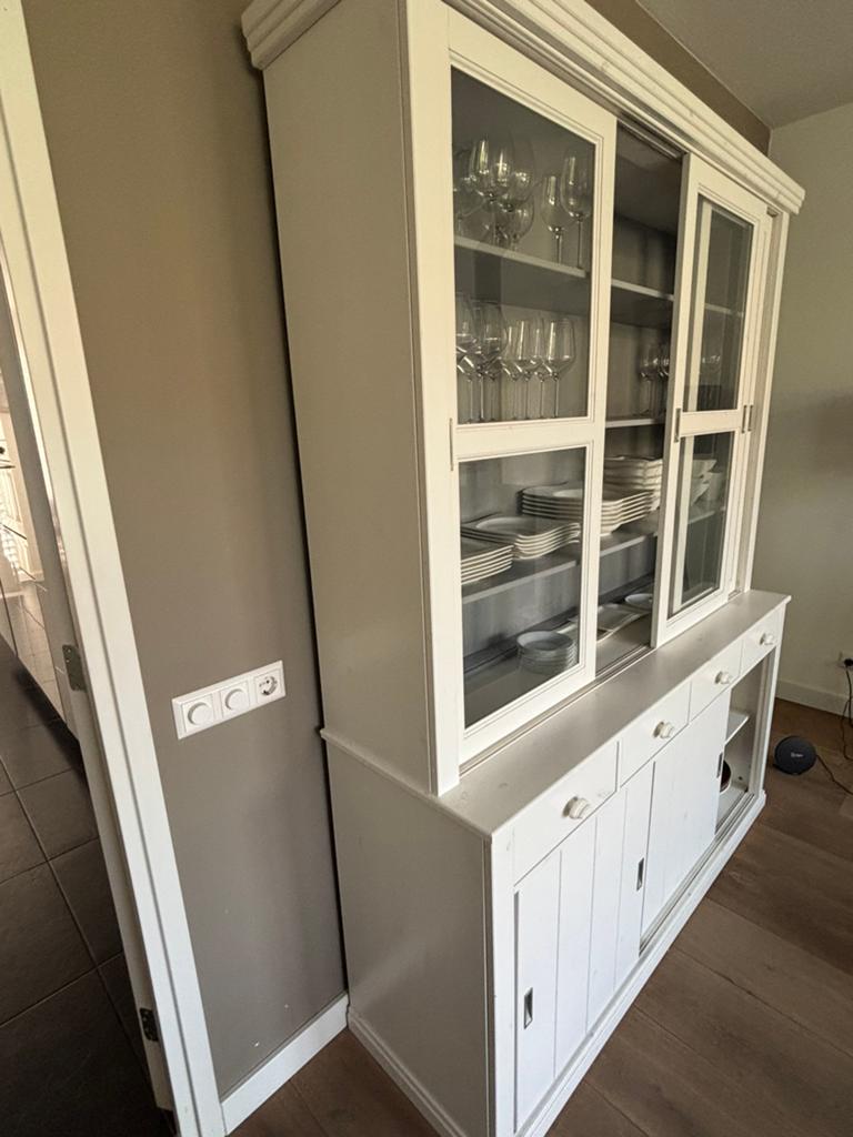 Vitrinekast wit - gratis (zonder inhoud) vandaag af te halen, Huis en Inrichting, Ophalen, Gebruikt, Met deur(en), 200 cm of meer
