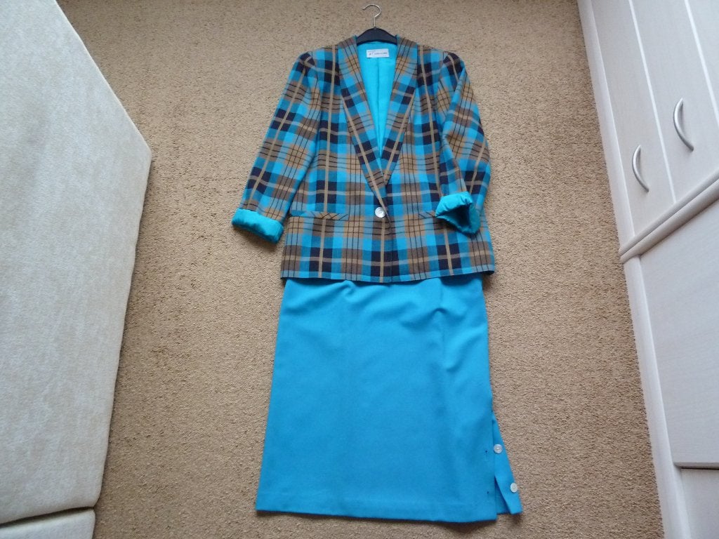 Antonette Franz Haushofer blazer pak mt 36 nog nieuw, Ophalen of Verzenden, Nieuw, Maat 36 (S), Kostuum of Pak