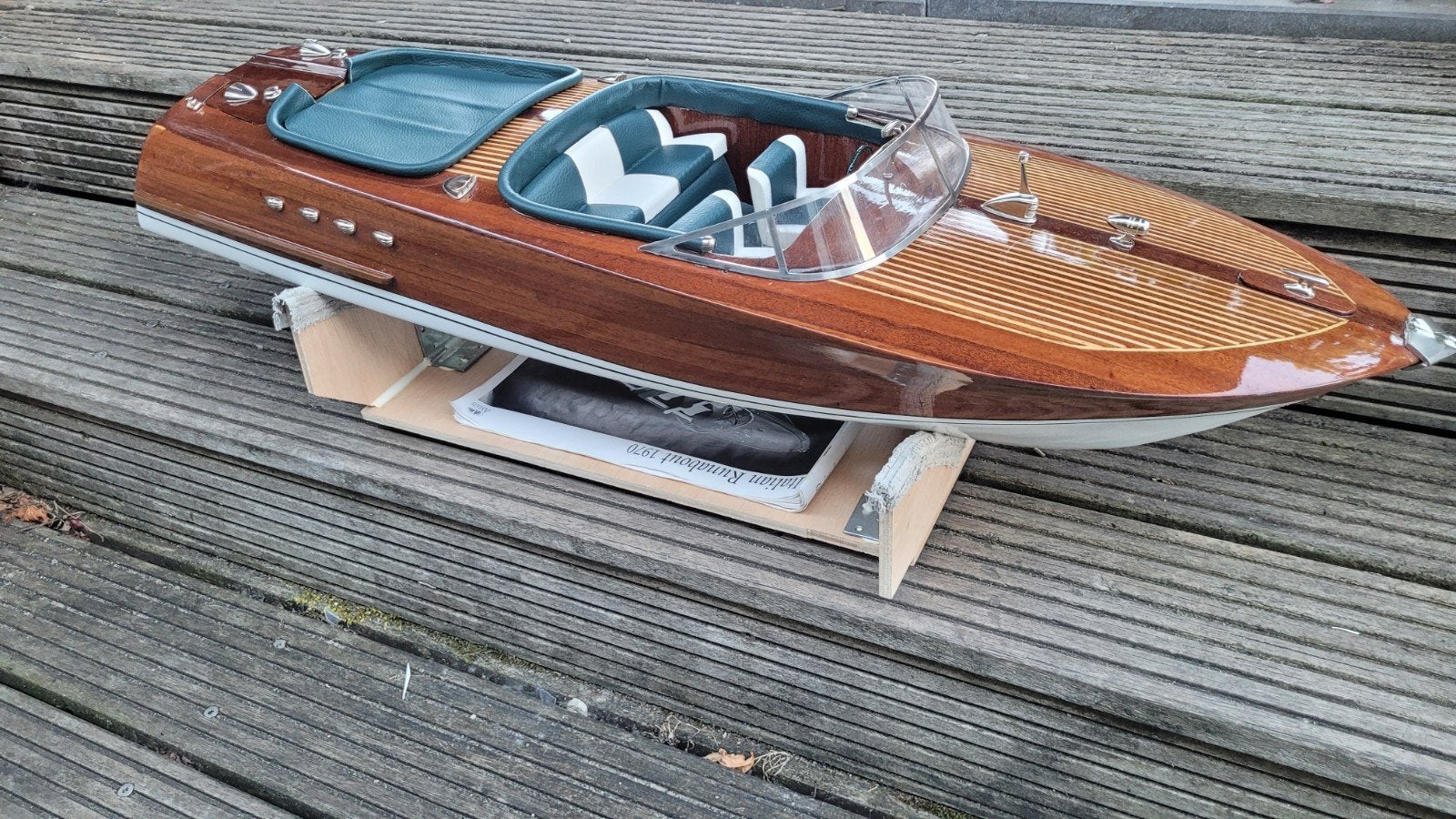 Riva speedboot 90 cm., Ophalen