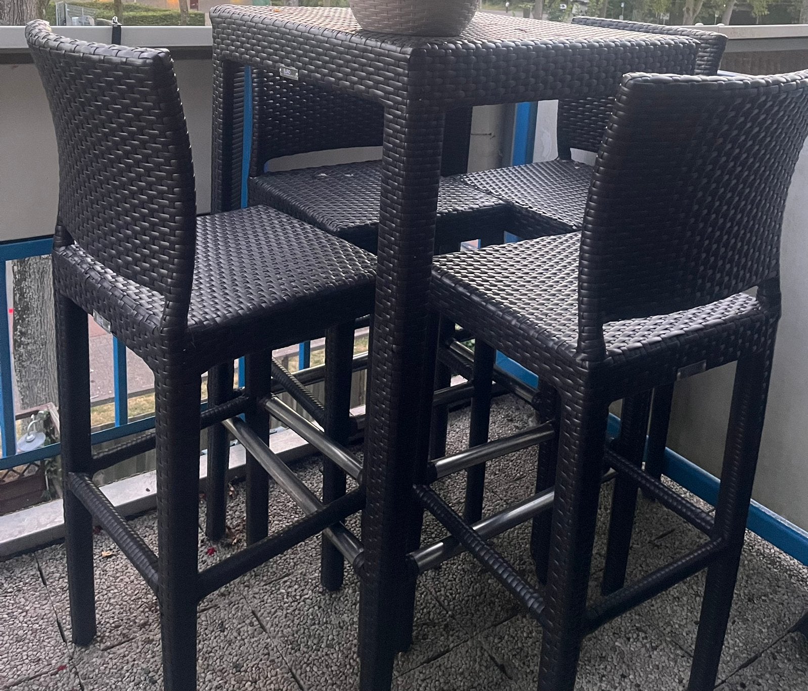 Bartafel set buiten, Ophalen, 4 zitplaatsen, Kunststof, Zo goed als nieuw