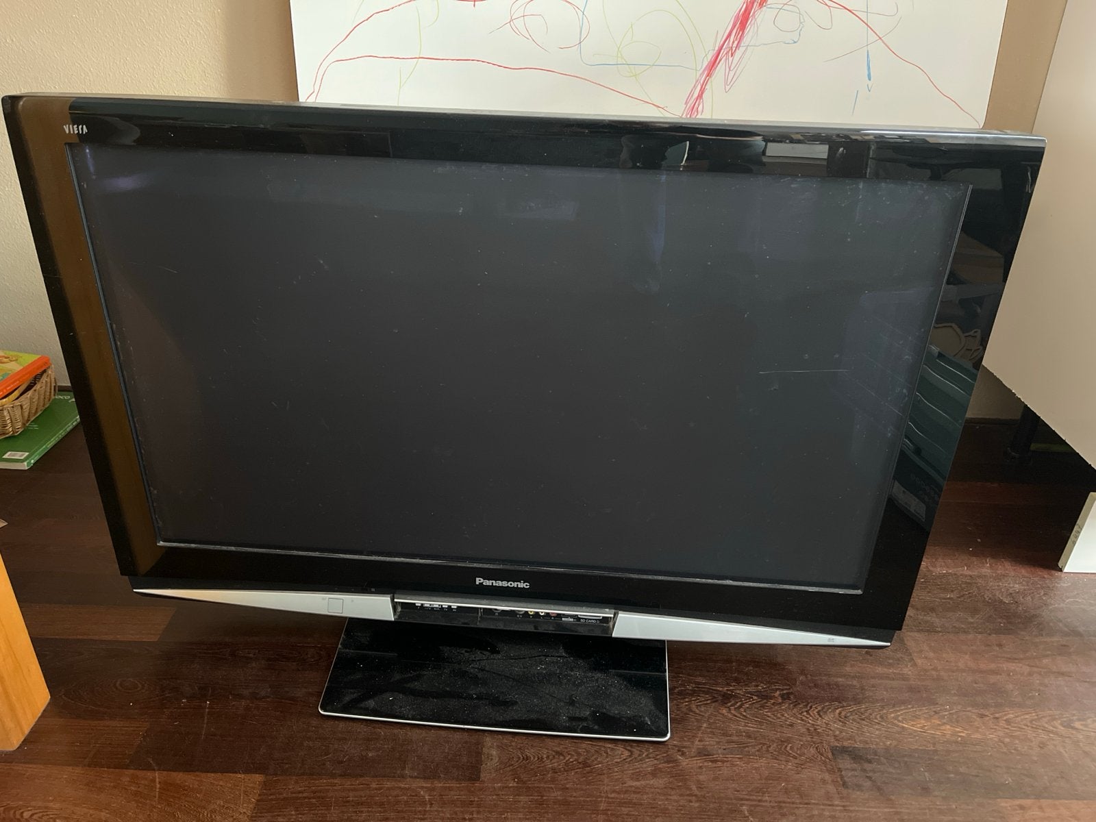 Panasonic Viera TV 105cm