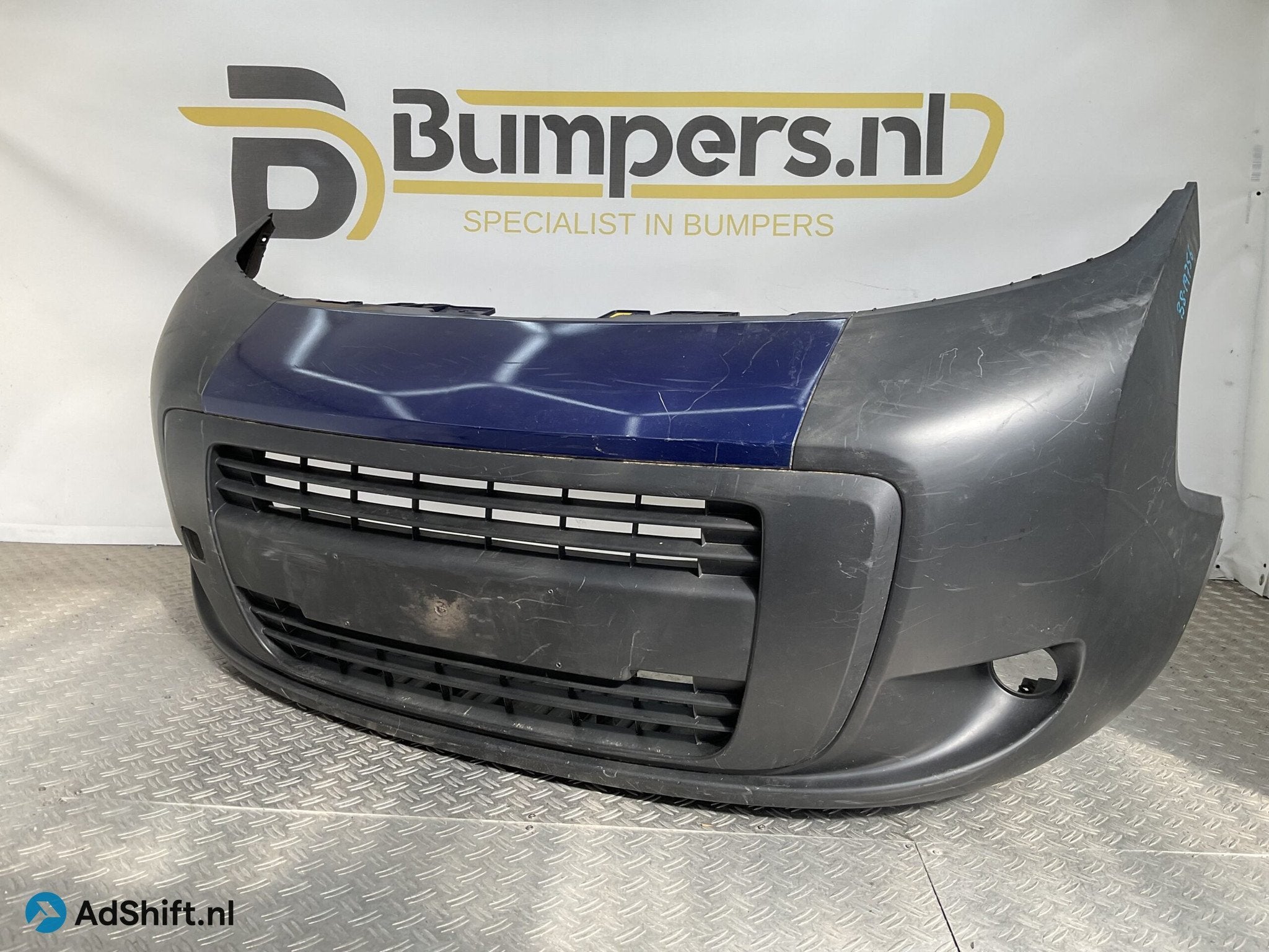 Bumper Fiat Qubo 2011 0000735539448 Voorbumper B8-19756, Bumper