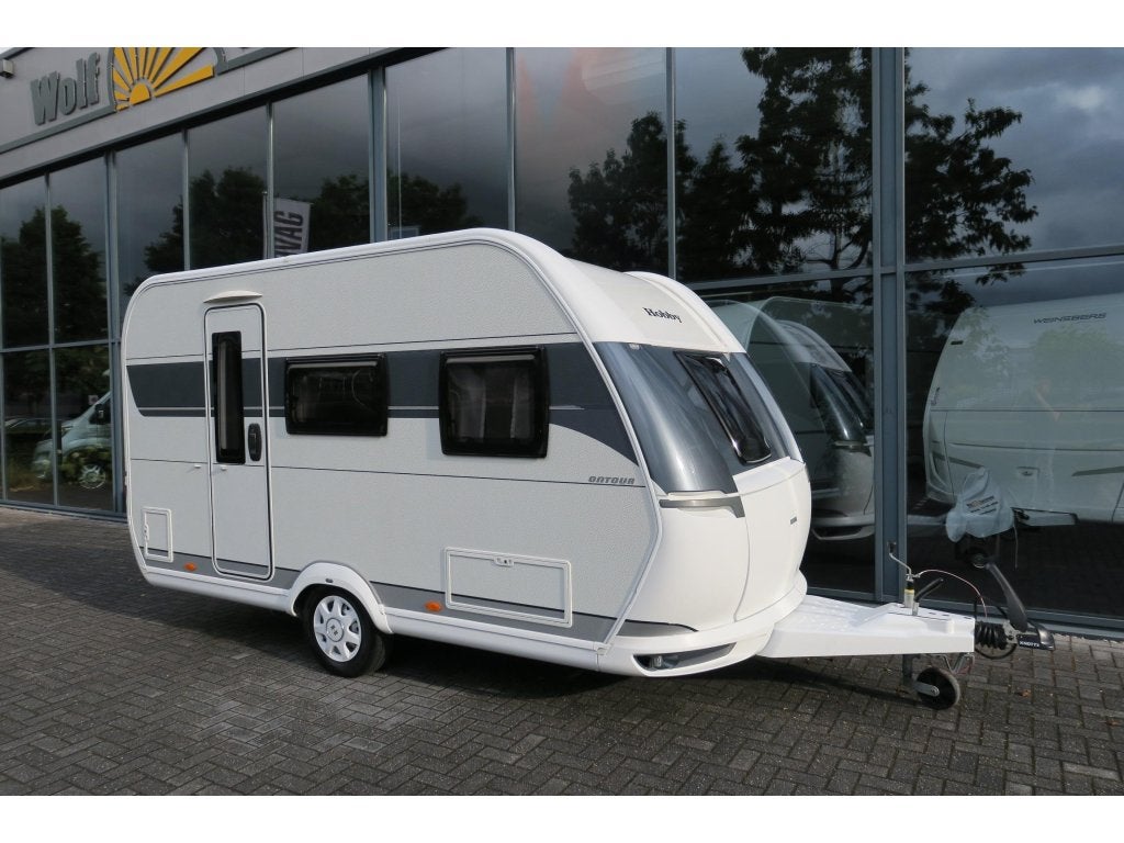 Foto 3 van Hobby On Tour 390 SF VOORTENT+FIETSENDRAGER