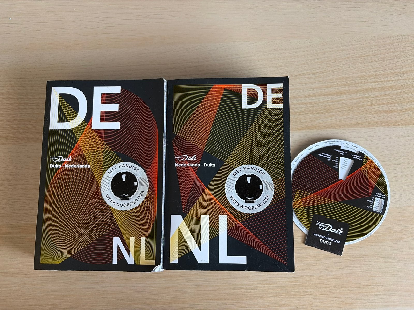 Van Dale Duits-Nederlands & Nederlands-Duits Woordenboek, Boeken, Ophalen of Verzenden, Zo goed als nieuw, Non-fictie