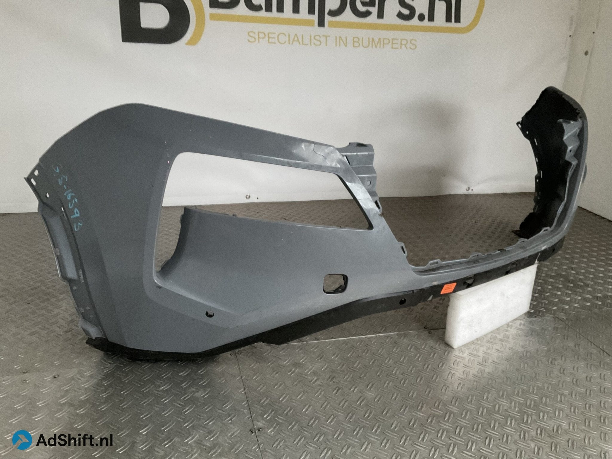 Bumper Nissan XTrail X-Trail T33 pdc 620226RN0H Voorbumper G, Auto-onderdelen, Bumper