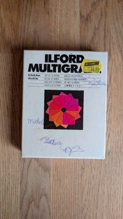 ILFORD MULTIGRADE Set van 12 filters 8,9x8,9cm, Ophalen of Verzenden, Gebruikt, Ilford, Kleurenaccessoire