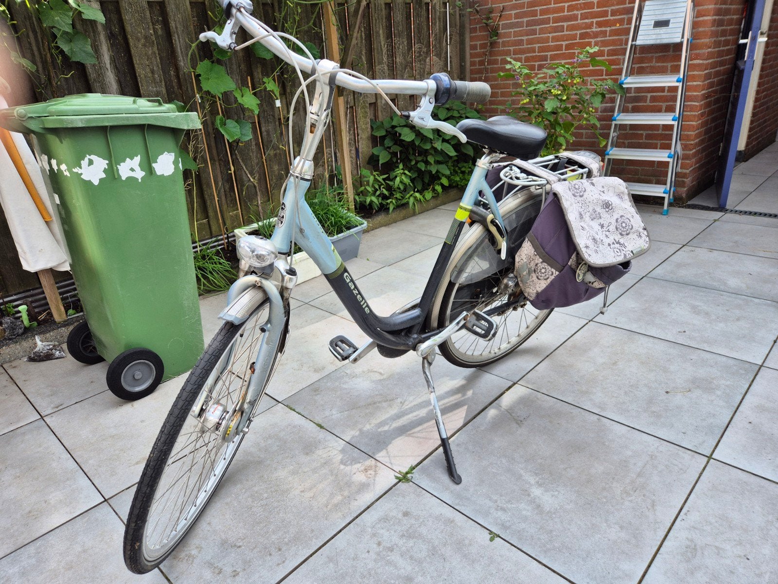 Gazelle damesfiets met lage instap en fietstassen, Fietsen en Brommers, Ophalen, 50 tot 53 cm, Gazelle, Trommelrem