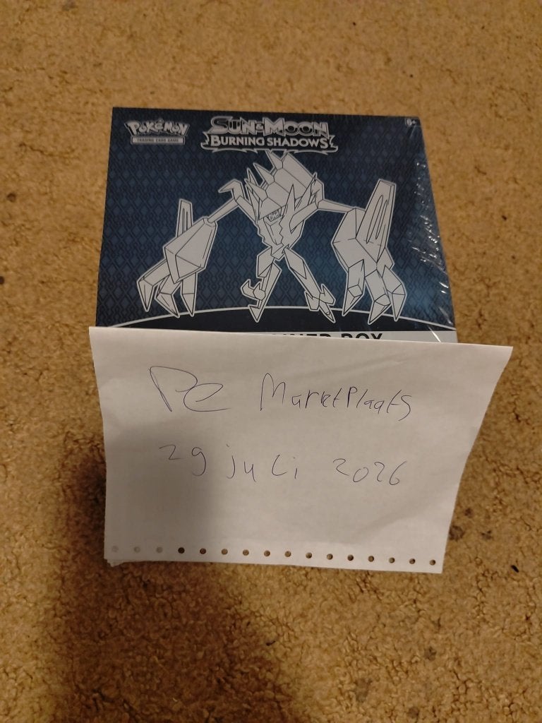 Pokemon Elite Trainer Box Pokemon Burning Shadows, Ophalen of Verzenden, Nieuw, Boosterbox, Foil