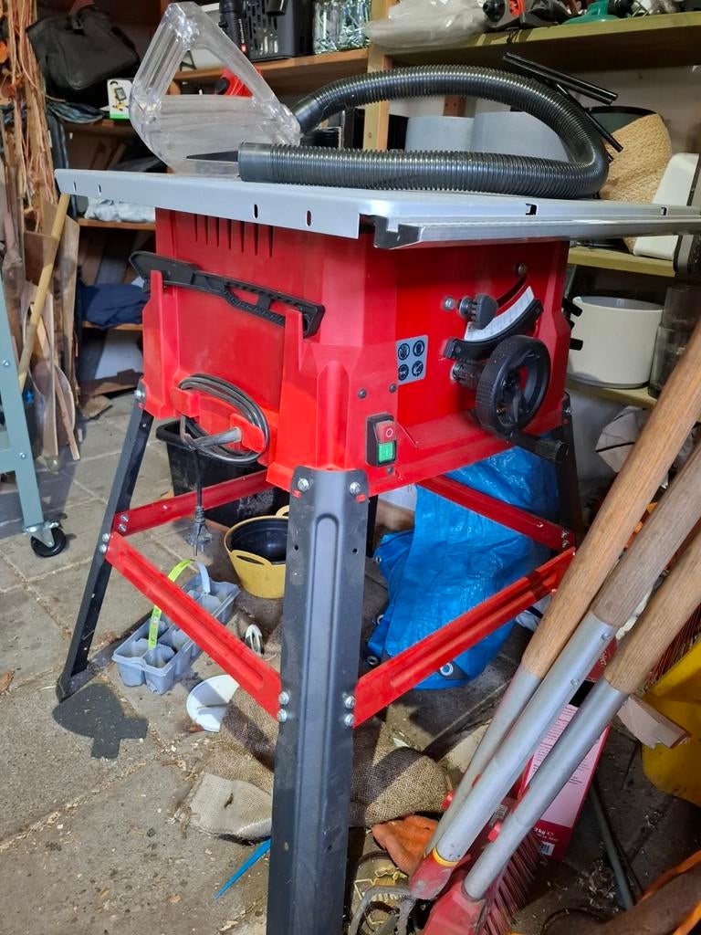 Einhell Tafelzaag TC-TS 2025/2 U - Krachtige Cirkelzaagtafel, Doe-het-zelf en Verbouw, Gereedschap | Zaagmachines, Ophalen, Cirkelzaag