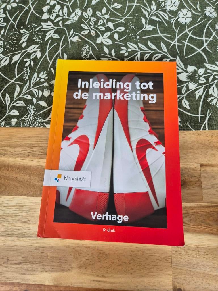 Inleiding tot de marketing - 5e druk - Verhage, Ophalen of Verzenden, Zo goed als nieuw, HBO, Verhage