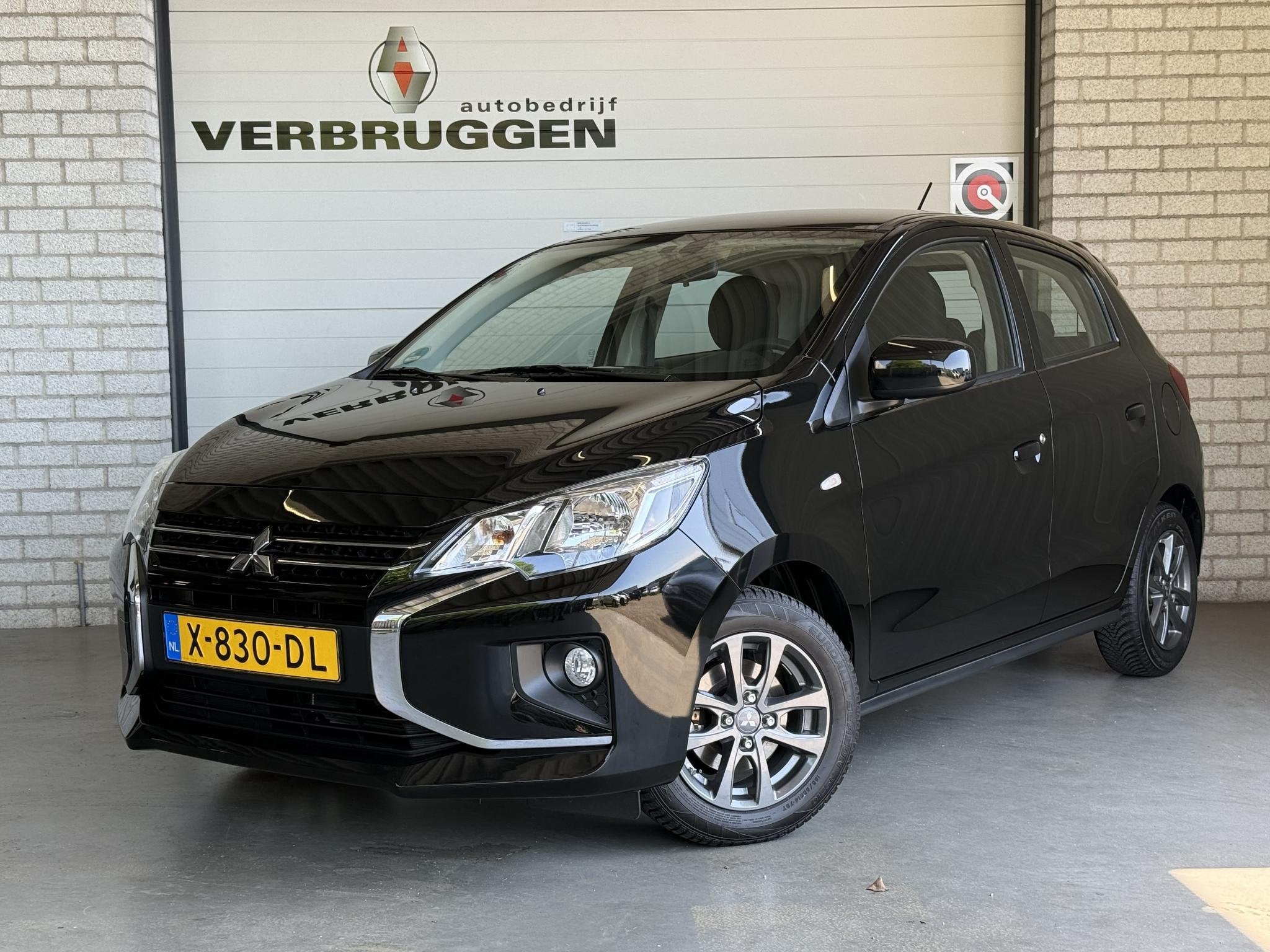 Mitsubishi Space Star 1.2 Cool+ | 14" LMV | Airco | DAB | Al, Voorwielaandrijving, 12 maanden, Gebruikt, Zwart