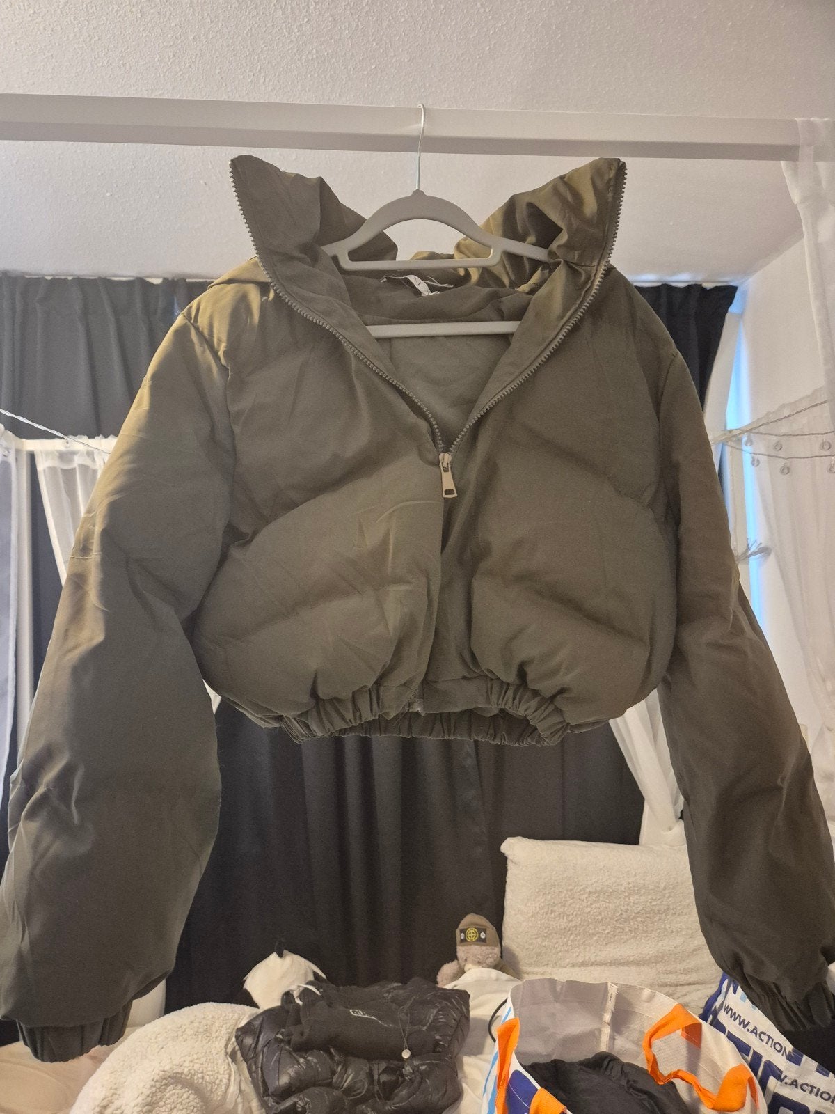 Korte puffer jas - valt als S/M, Kleding | Dames, Ophalen of Verzenden, Gedragen, Maat 36 (S), Groen