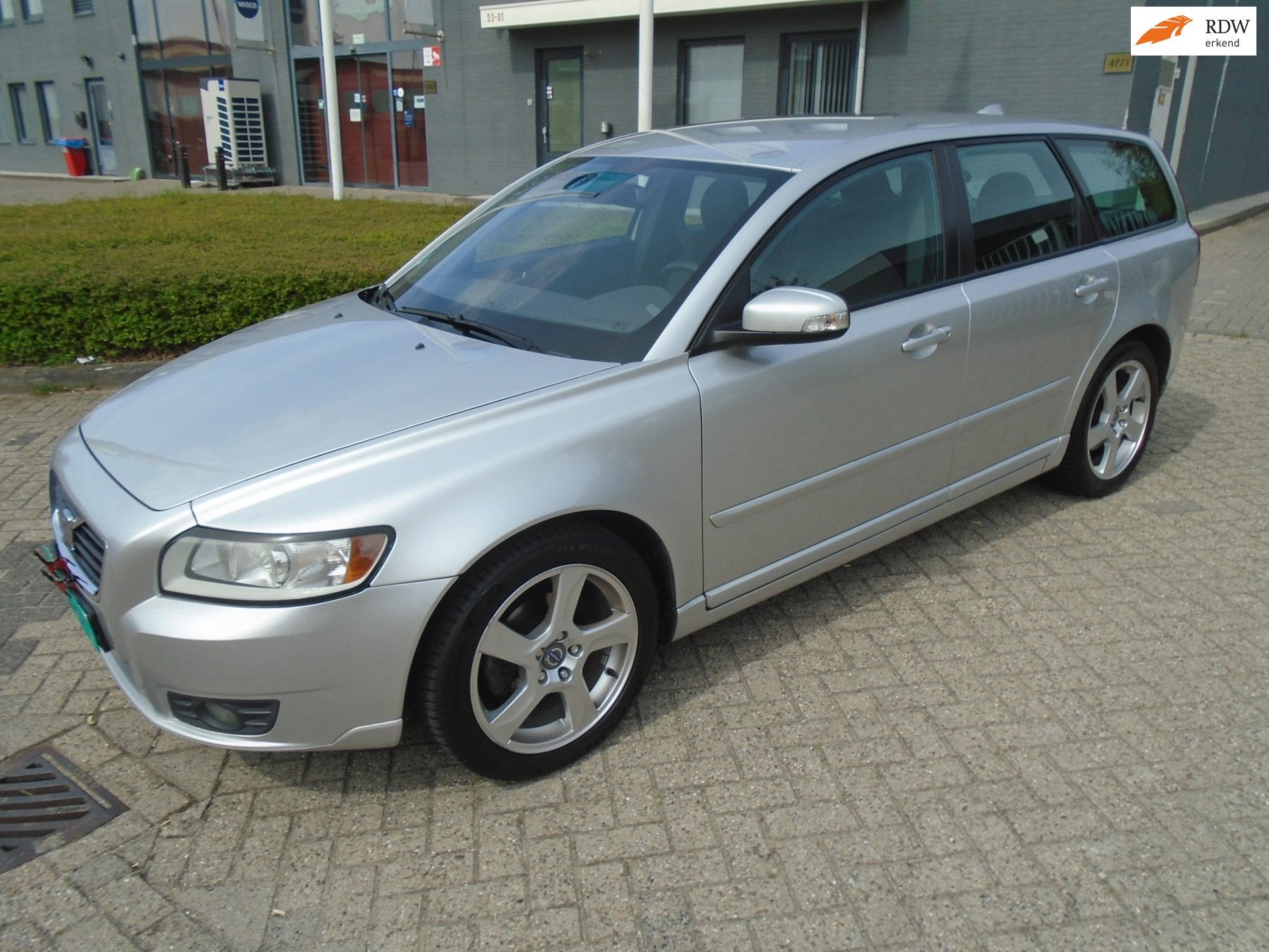 Volvo V50 1.8 Sport Nieuwe APK, Auto's, Voorwielaandrijving, Dealer onderhouden, 125 pk, Gebruikt