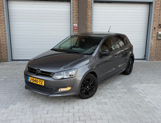 Verkocht. Volkswagen Polo 1.2 Nweketting/Clima/PDC/Stoelverw, Auto's, Voorwielaandrijving, Zwart, 1198 cc, Bedrijf