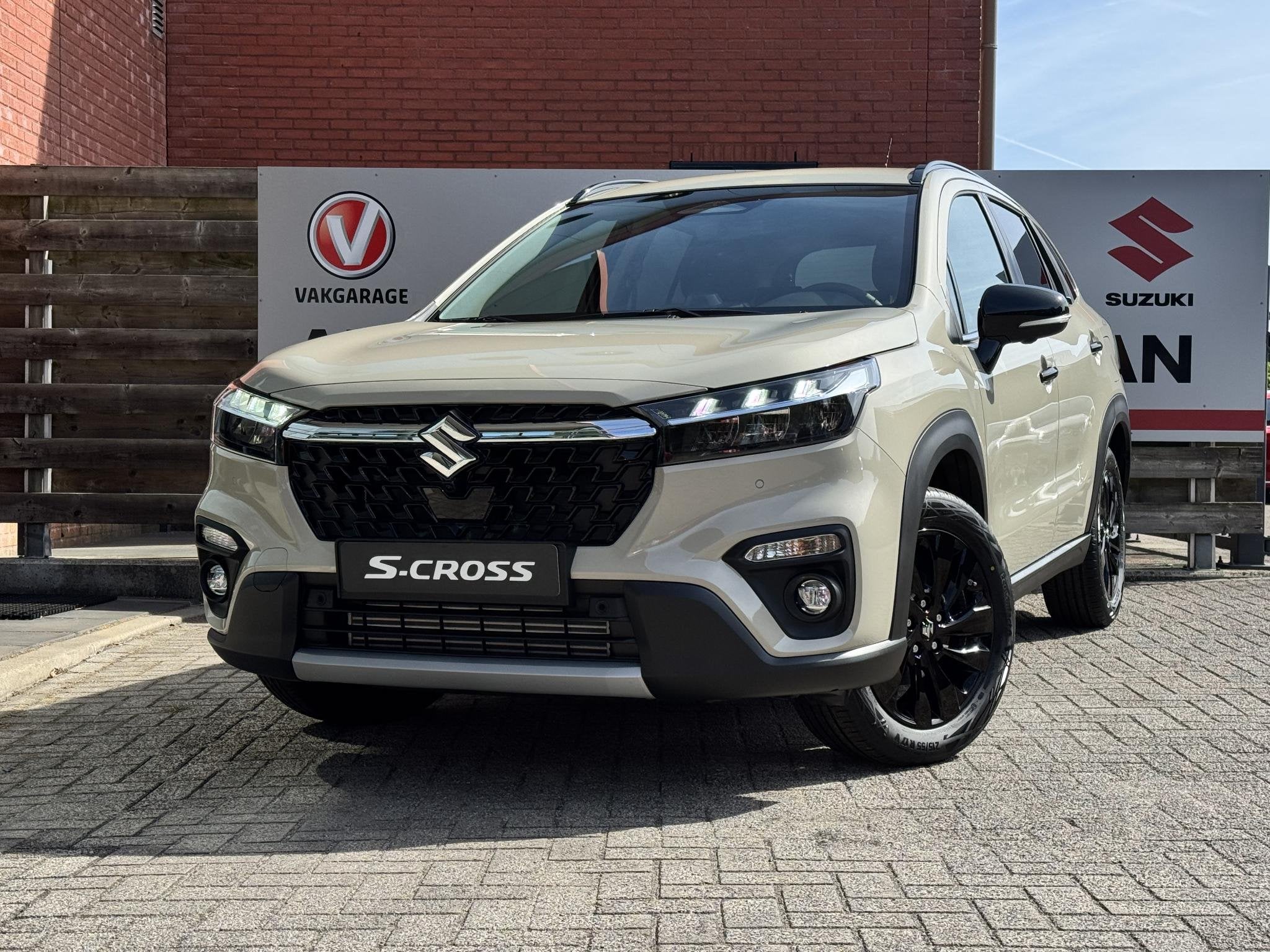 Suzuki S-Cross 1.5 Hybrid Special Edition 360 Camera, Half L, Auto's, 12 maanden, Euro 6, 4 cilinders, Beige
