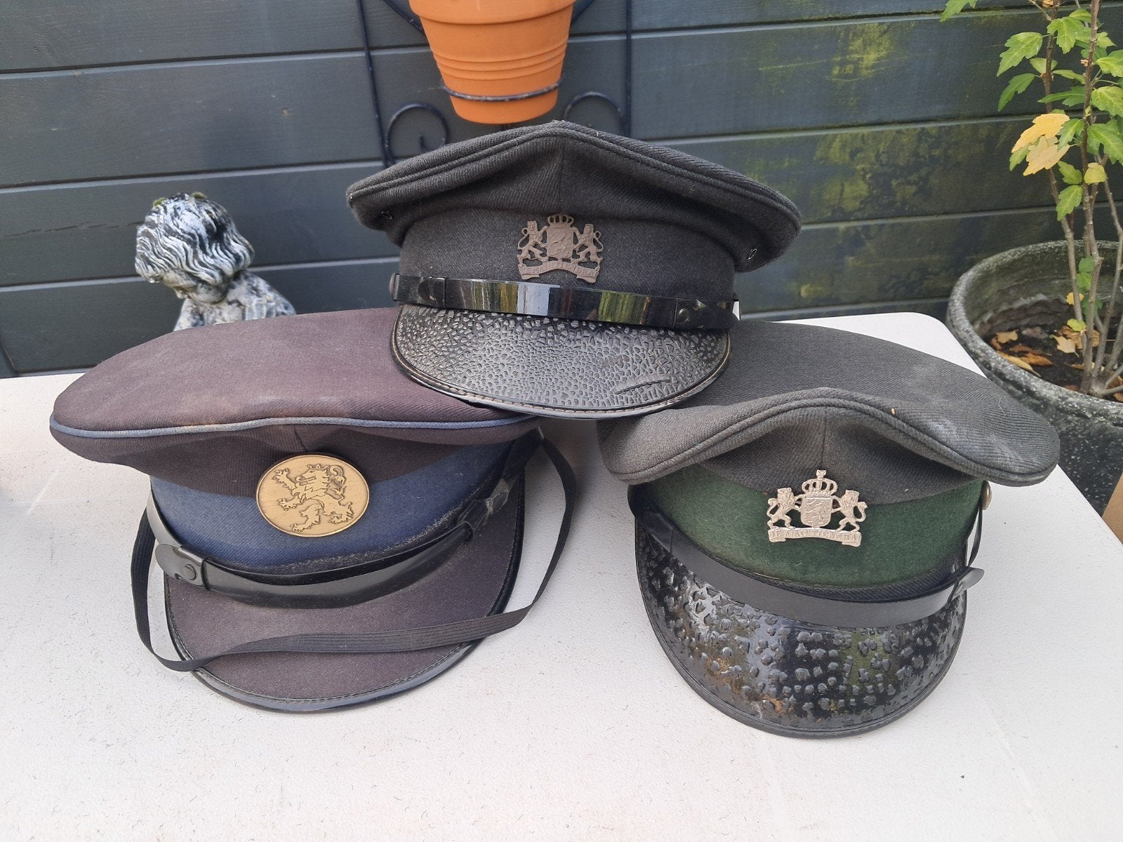 3 Nederlandse militaire/handhaving keppie's, Ophalen of Verzenden, Overige soorten, Nederland, Helm of Baret
