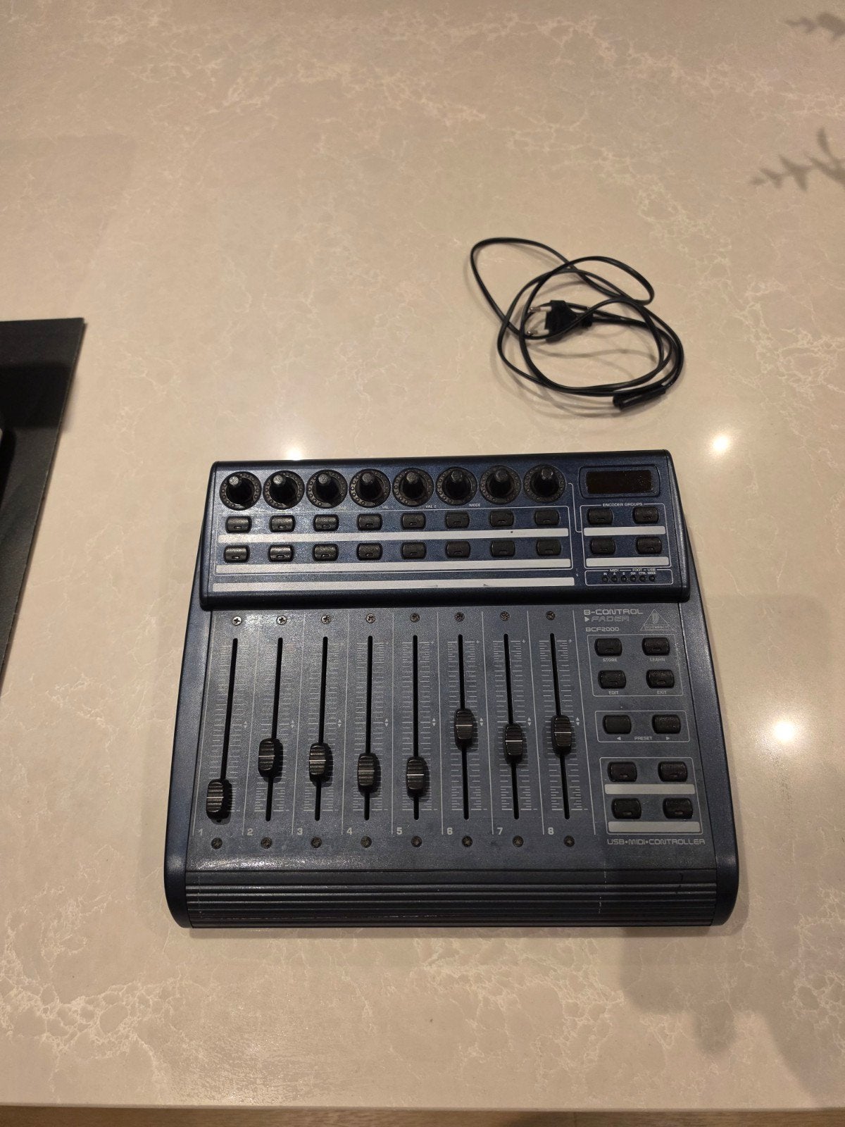 Behringer BCF2000 Faderwing - Gemotoriseerde MIDI Controller, Muziek en Instrumenten, Ophalen of Verzenden, Gebruikt, 20 kanalen of meer