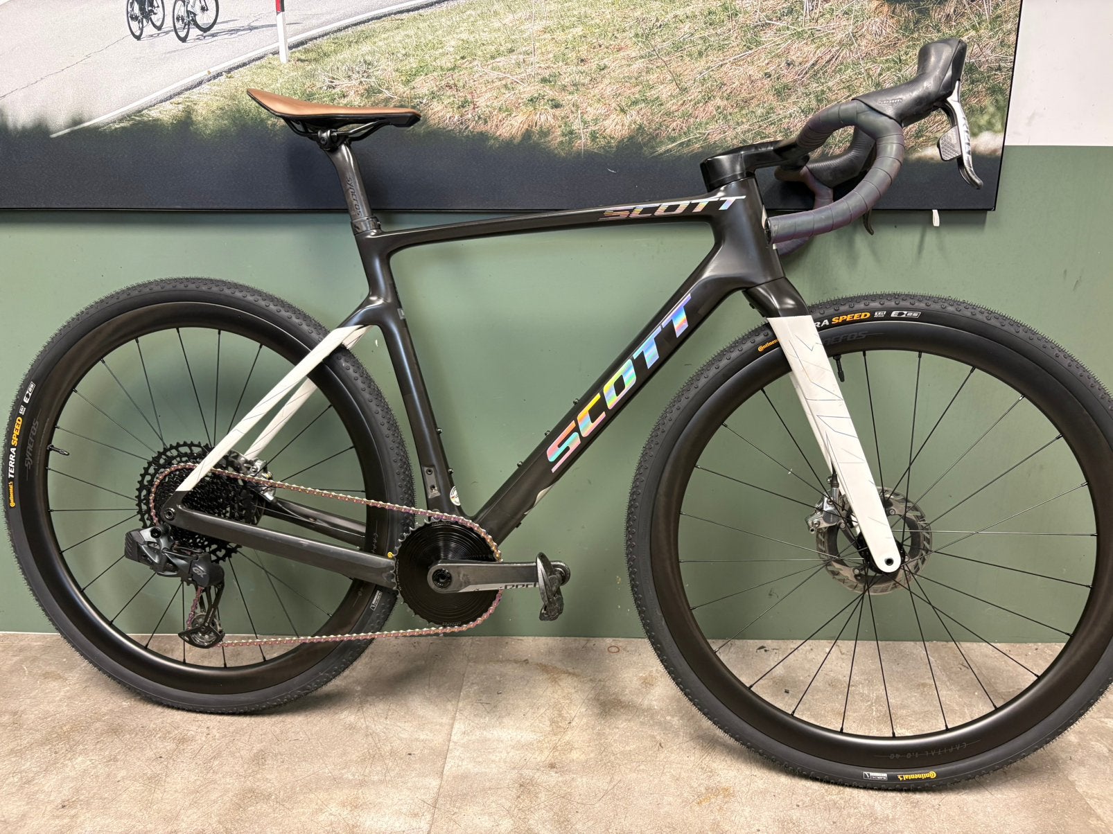 Scott Addict Gravel Tuned | M | SRAM GX AXS | SRAM Red |, 28 inch, Carbon, Zo goed als nieuw, Meer dan 20 versnellingen