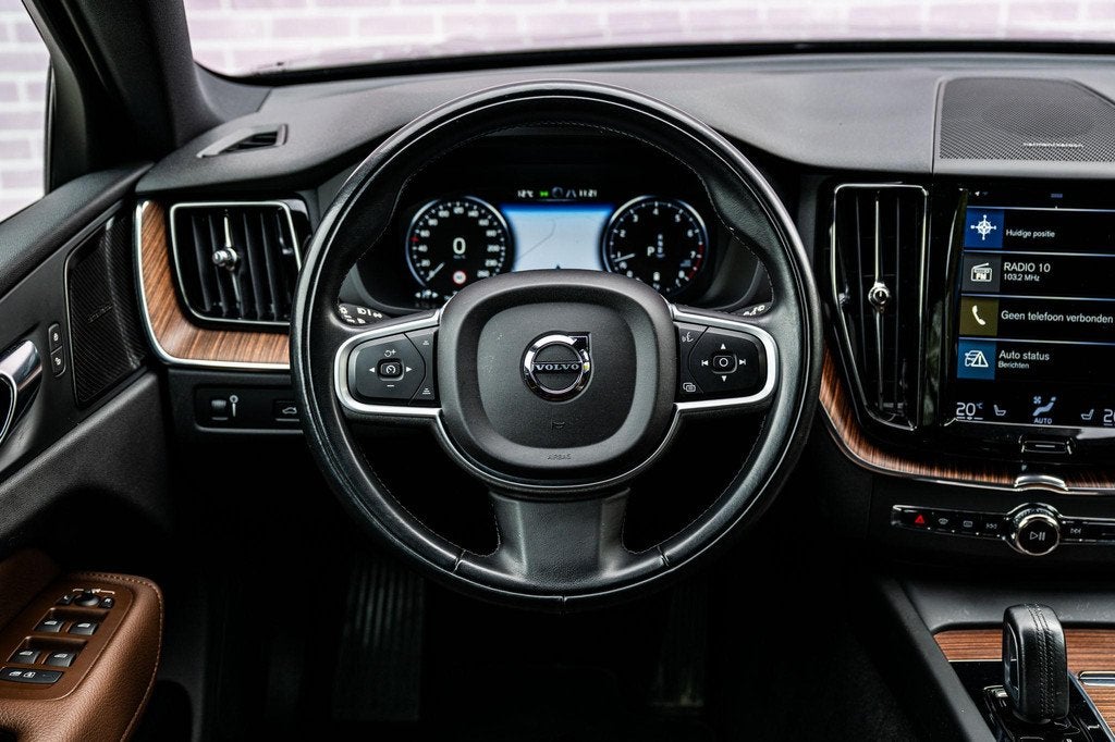 Volvo XC60 2.0 B5 Business Pro | Leder | Exterior Styling| T, Auto's, Volvo, 12 maanden, 15 km/l, Euro 6, 4 cilinders
