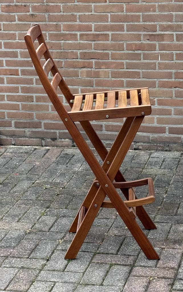 Hardhouten (bar-) stoel/kruk, Huis en Inrichting, Barkrukken, Ophalen, Met voetsteun, 60 tot 90 cm, Zo goed als nieuw