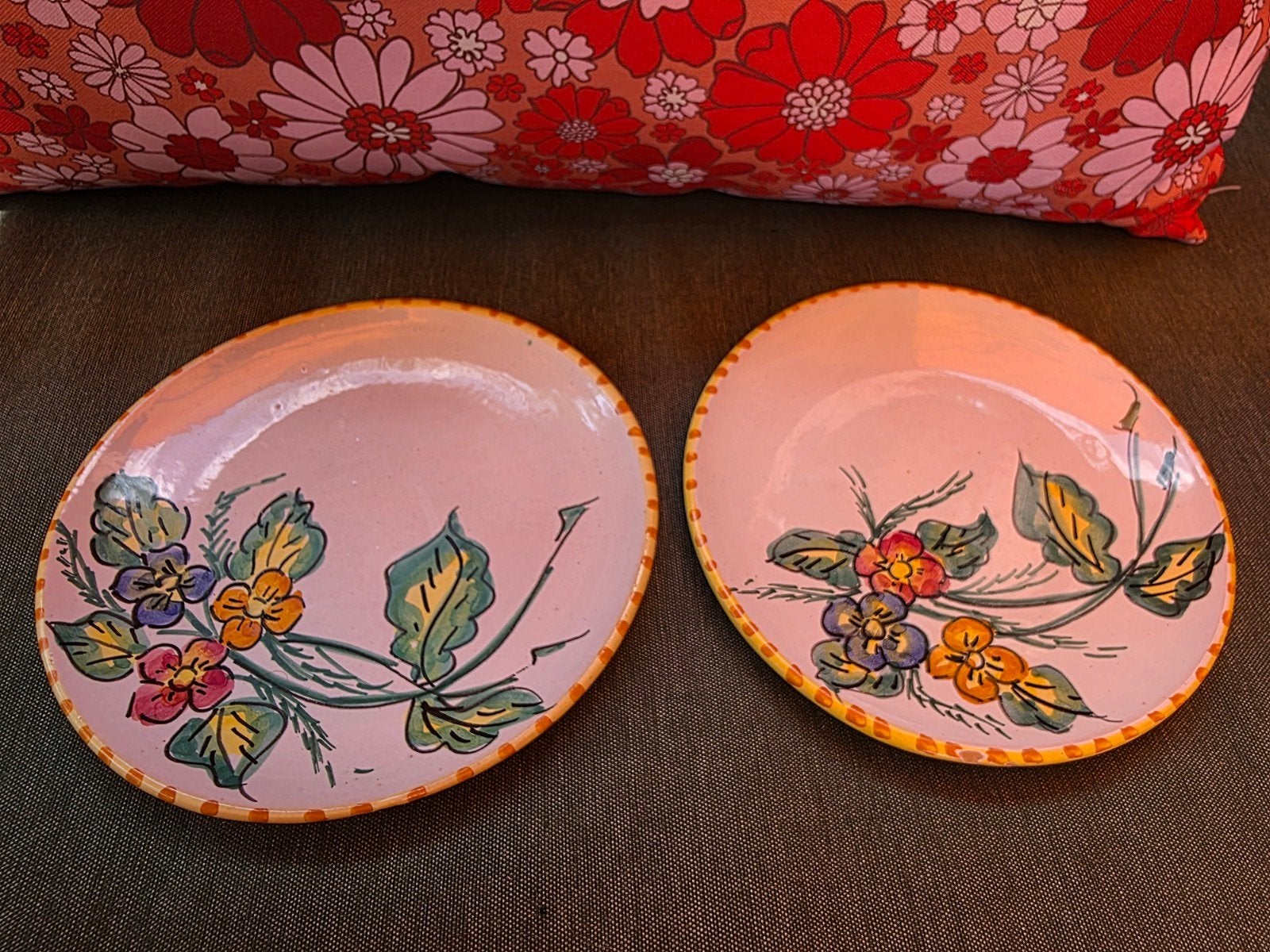 2 bordjes uit de jaren 50/60 vintage en puntgaaf!, Huis en Inrichting, Keuken | Servies, Ophalen of Verzenden, Aardewerk, Overige stijlen