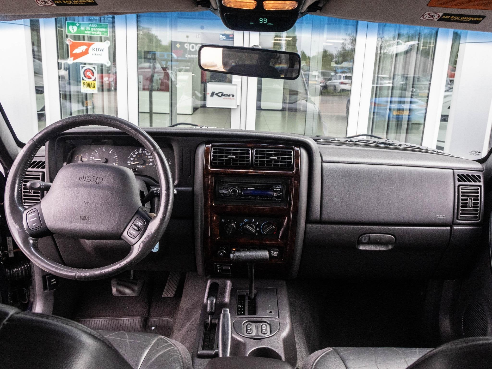 Jeep Cherokee 4.0i Classic | Leder | Automaat | Elektrische, Auto's, Automaat, Stof, Gebruikt, Origineel Nederlands