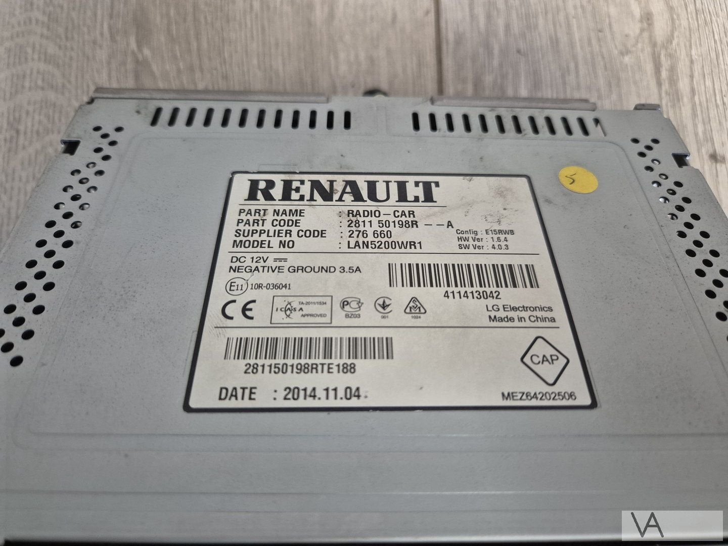 Renault Trafic / Opel Vivaro 2013 -2020 radio navigatie €150, Auto-onderdelen, Dashboard en Schakelaars, Gebruikt, -, Renault