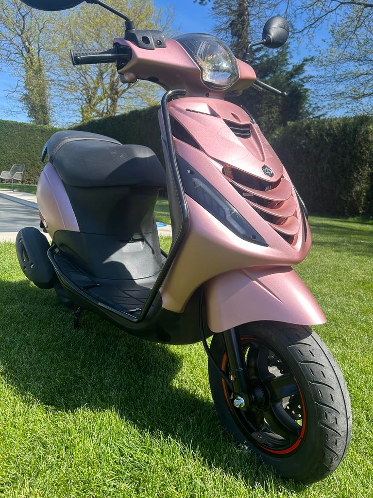 PIAGGIO ZIP 2021 E5 12437KM GARANTIE, Fietsen en Brommers, Scooters | Piaggio, Ophalen, Gebruikt, Maximaal 45 km/u, Zip