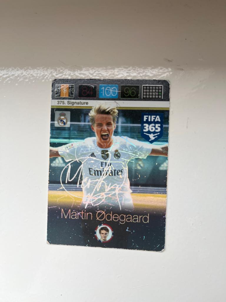 Martin Ødegaard FIFA 365 Adrenalyn Spelerskaart+handtekening, Ophalen of Verzenden, Zo goed als nieuw, Buitenlandse clubs, Spelerskaart