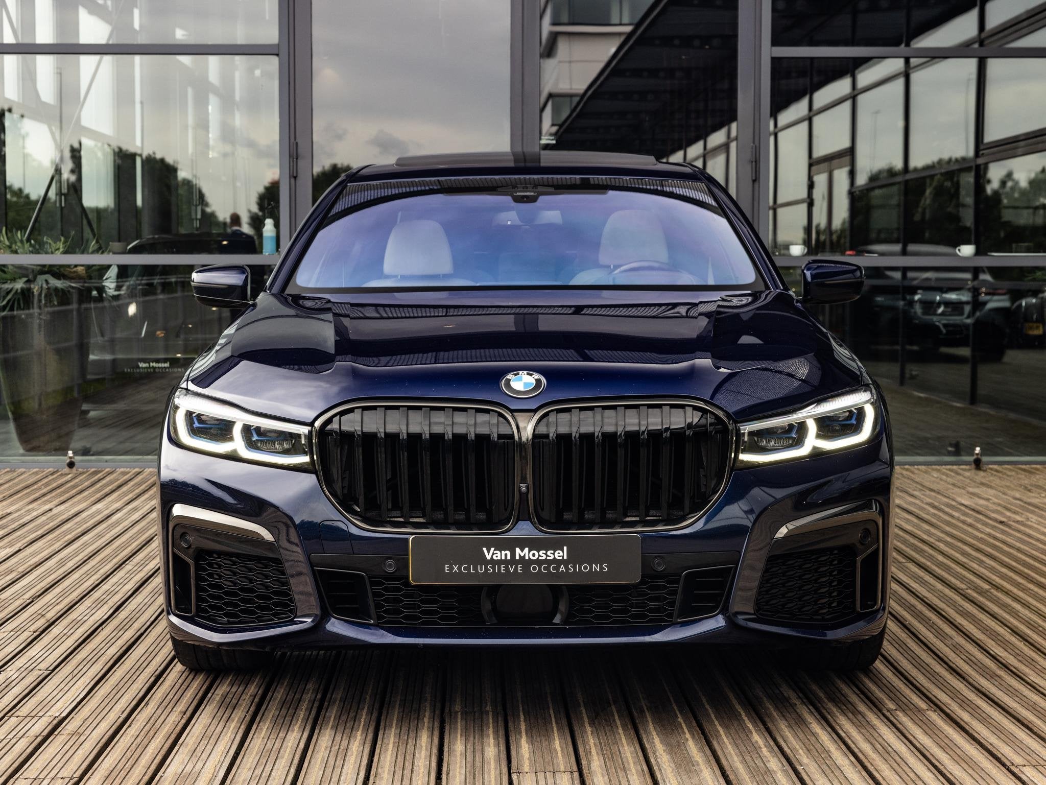 BMW 7-serie 750i xDrive High Executive | M-SPORT | TANSANITB, 12 maanden, Gebruikt, 530 pk, Sedan