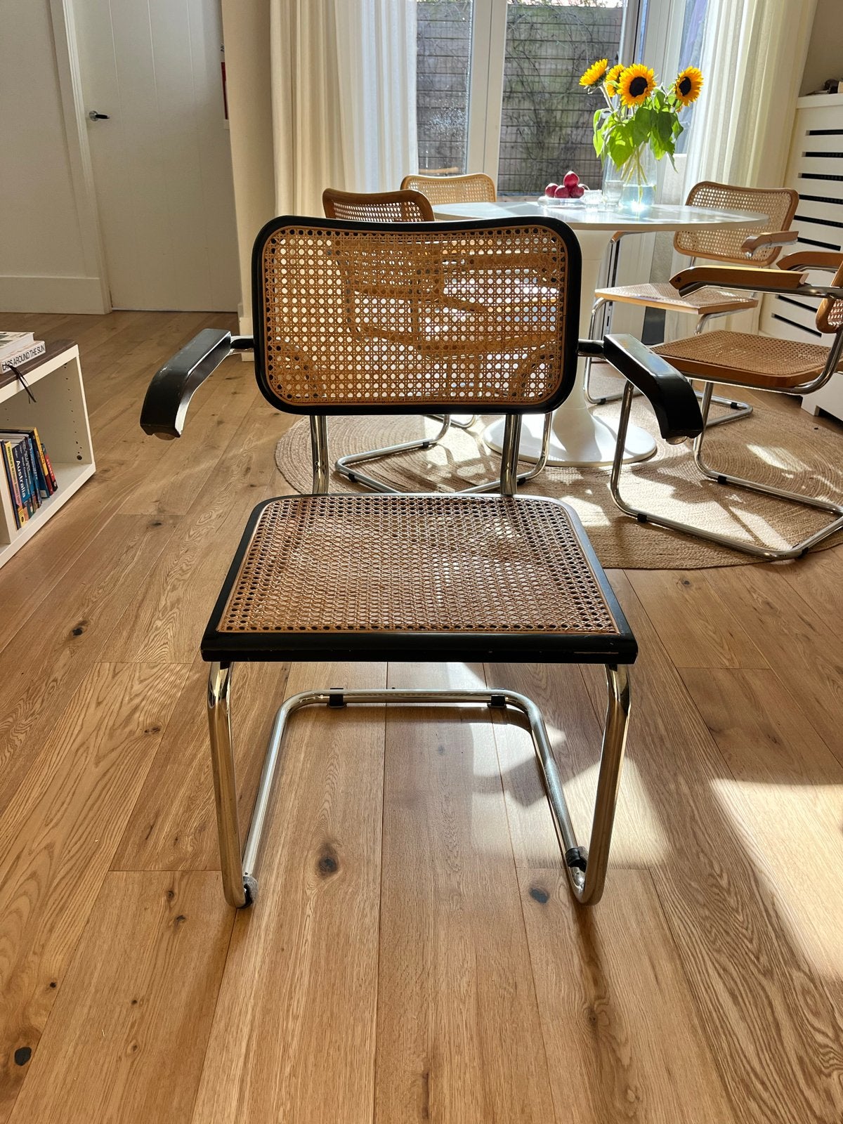 Marcel Breuer Cesca stoel met armleuningen, Made in Italy, Antiek en Kunst, Ophalen