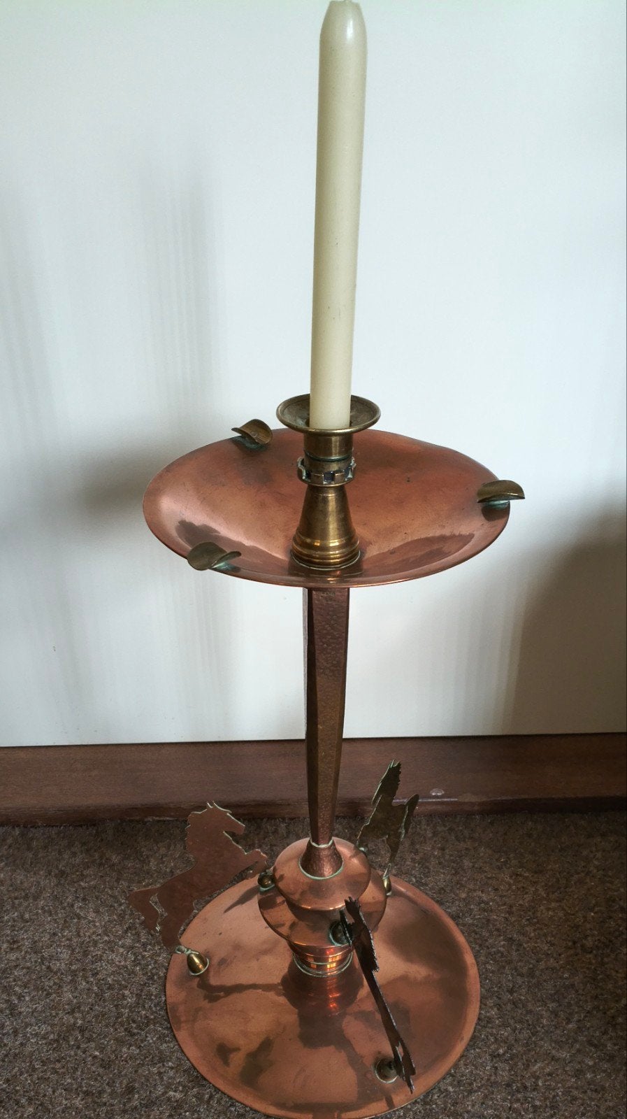Roodkoperen Kandelaar met Drie Stijgerende Paarden - 50 cm, Antiek en Kunst, Ophalen of Verzenden