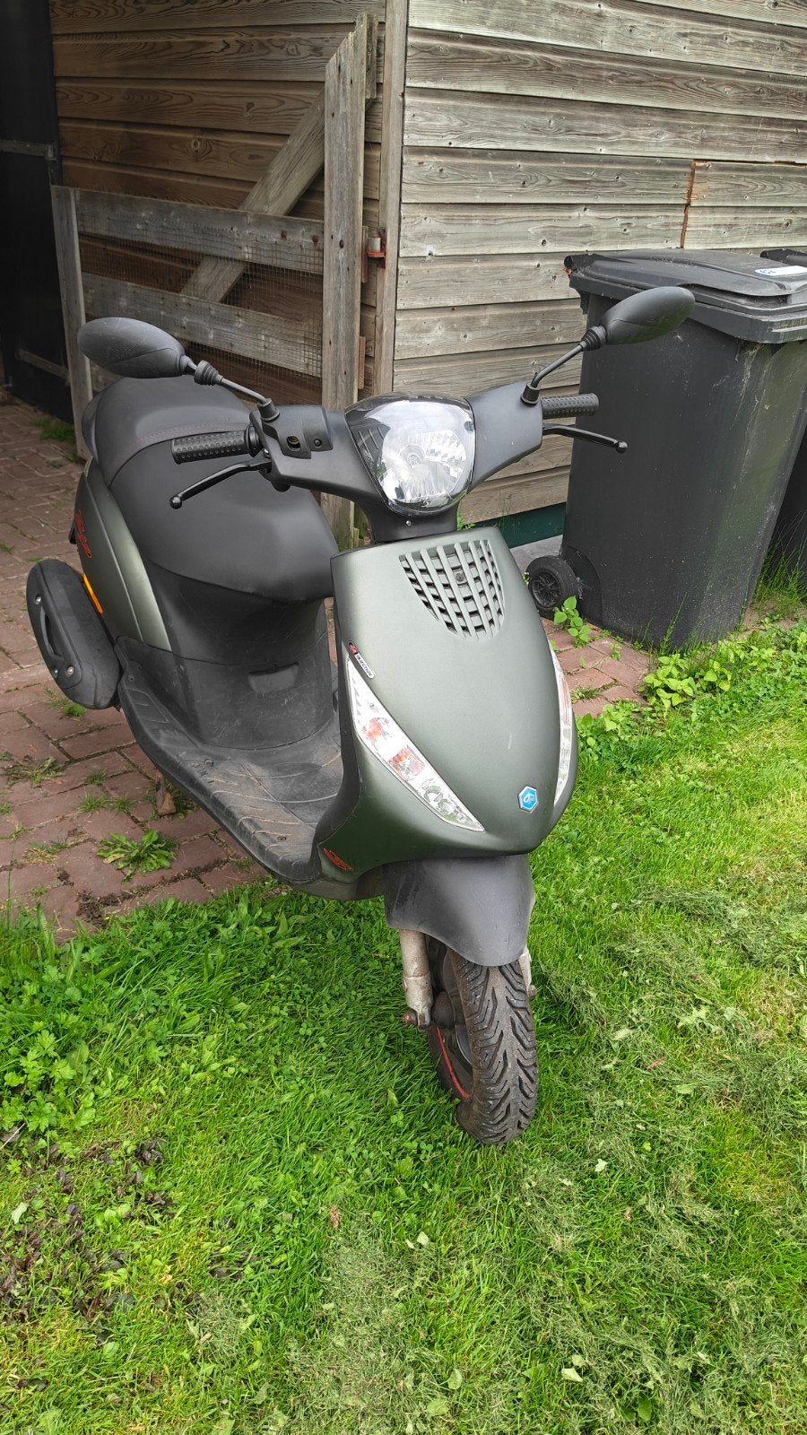 Piaggio Zip Scooter brom- Goed onderhouden, Ophalen, Gebruikt, Benzine, Zip