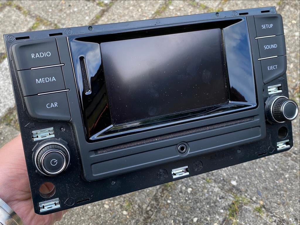 Volkswagen Golf 7 Multimedia / Radio Unit - MOET WEG!!, Auto diversen, Autoradio's, Ophalen, Gebruikt