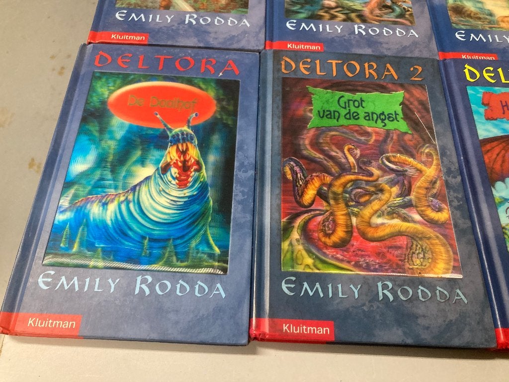 T.K. nog 7 boeken van Deltora zie actuele lijst Emily Rodda, Ophalen of Verzenden, Zo goed als nieuw, Emily Rodda