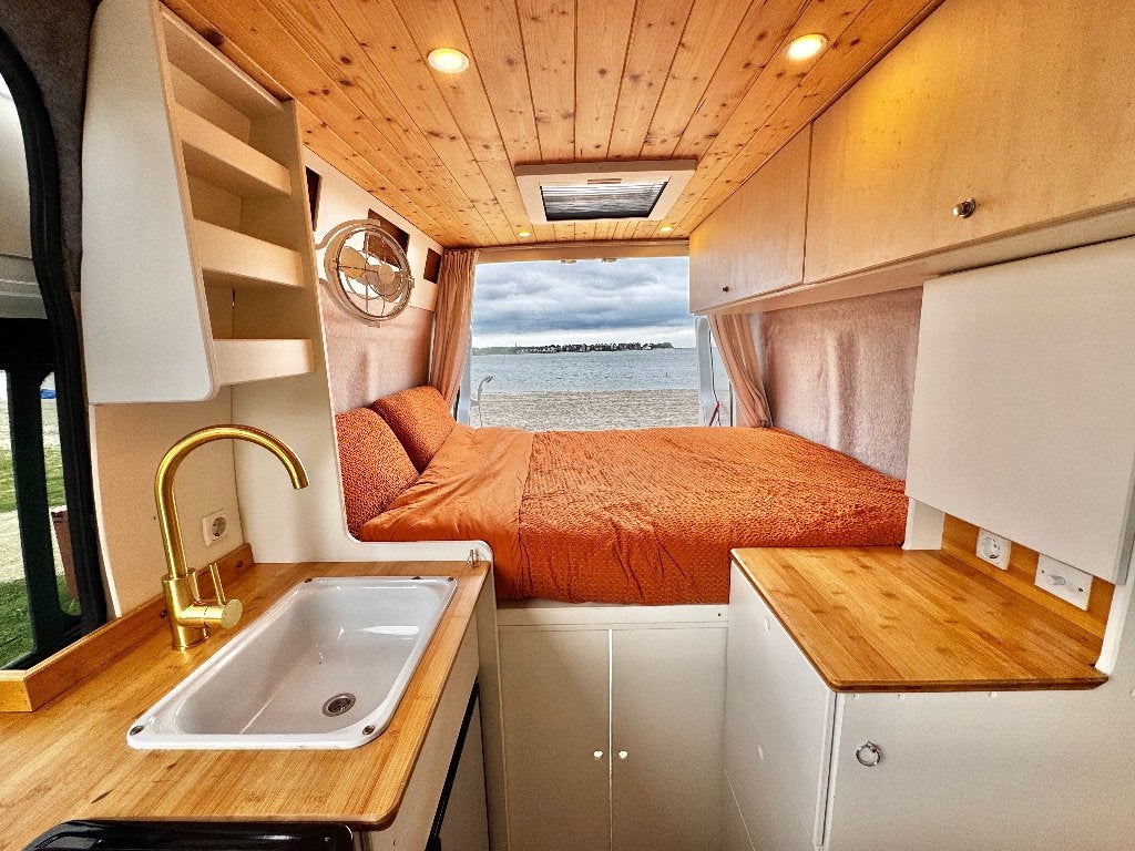 Caravans And Camping Mercedes