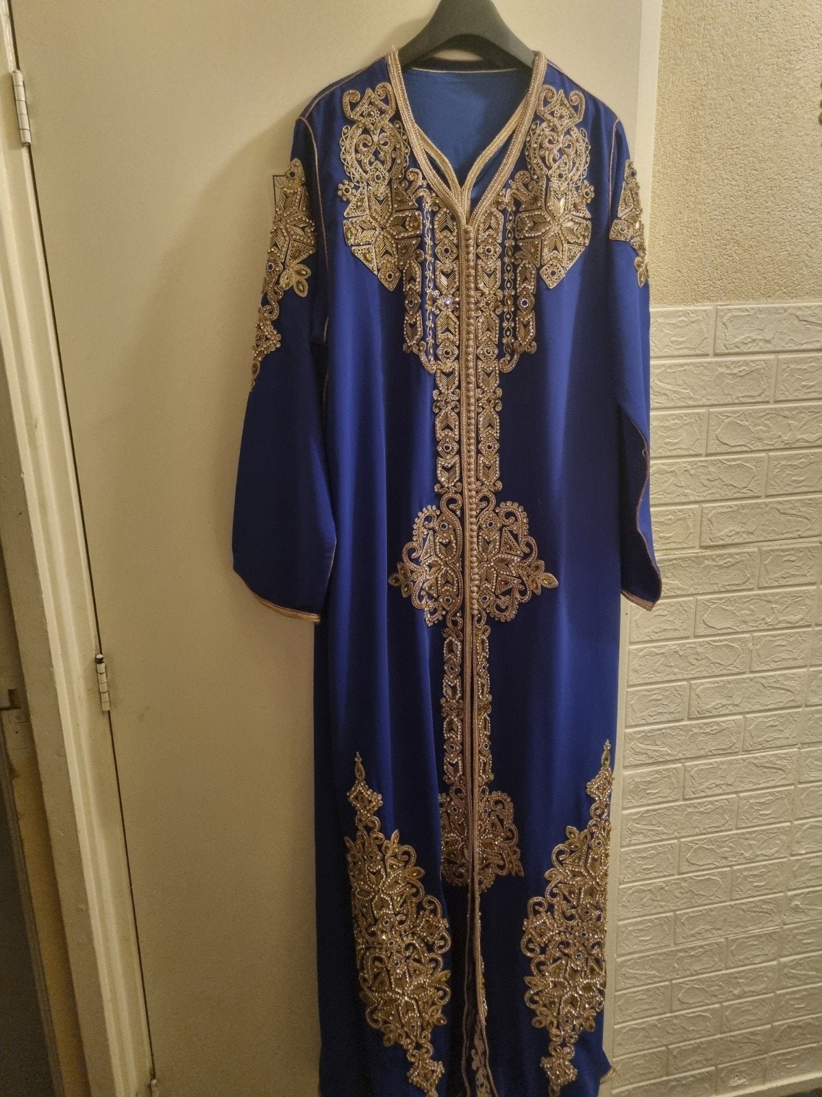 Prachtige Koningsblauwe Kaftan met Gouden Borduurwerk, Overige typen, Blauw, Maat 42/44 (L), Ophalen of Verzenden