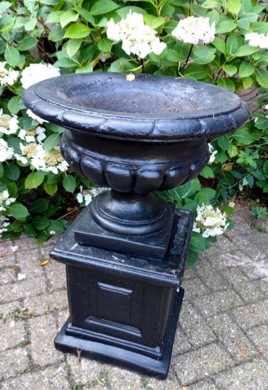 Tuinvaas op sokkel brocante XXL, Ophalen
