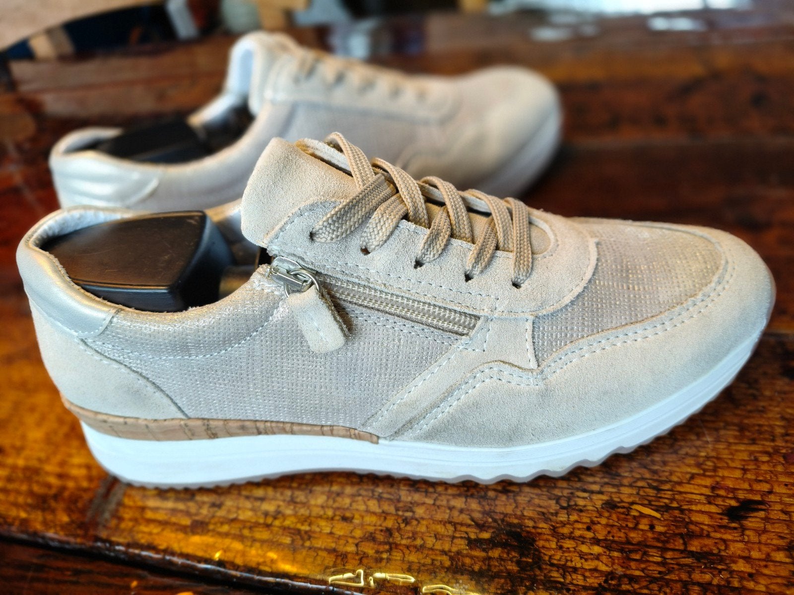Comfortabele Feyn sneakers "Claire 18"  Beige suède Maat 39, Feyn, Beige, Ophalen of Verzenden, Sneakers of Gympen
